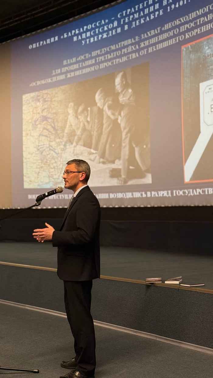 Кинотеатр «Мир» стал центром живого общения молодежи